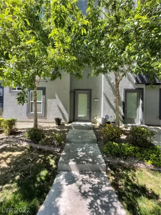 Photo #5: 2385399 Listing 