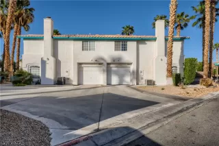 Photo #2: 2385415 Listing 