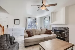 Photo #3: 2385415 Listing 