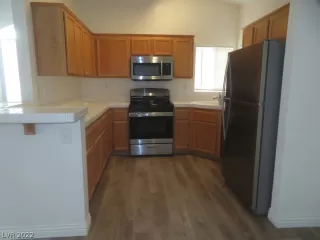 Photo #1: 2385416 Listing 