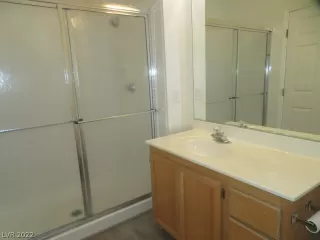 Photo #5: 2385416 Listing 