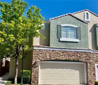 Photo #1: 2385418 Listing