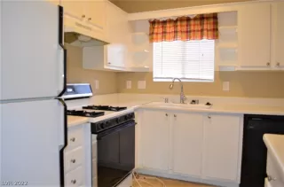 Photo #1: 2385432 Listing 