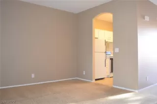 Photo #6: 2385432 Listing 