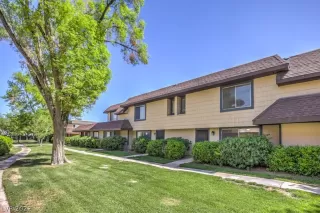 Photo #2: 2385452 Listing