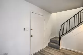 Photo #4: 2385452 Listing