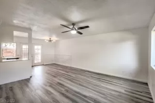 Photo #5: 2385452 Listing