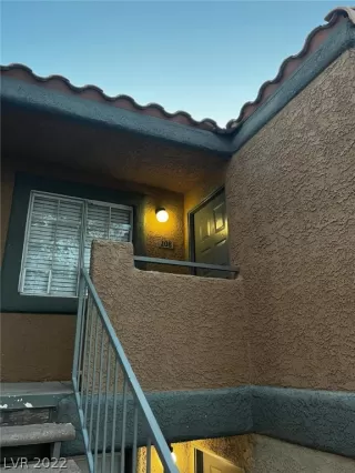 Photo #1: 2385453 Listing