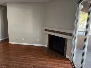 Photo #6: 2385453 Listing