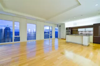 Photo #6: 2385468 Listing