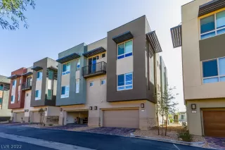 Photo #5: 2385480 Listing 