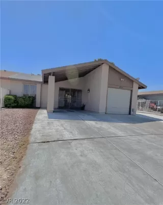 Photo #2: 2385490 Listing 