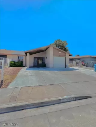 Photo #4: 2385490 Listing 