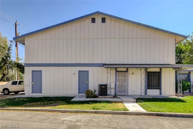 MLS: 2385498 Condo For Sale