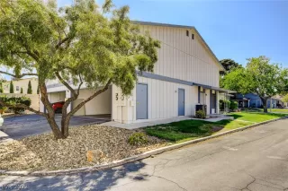 Photo #1: 2385498 Listing 