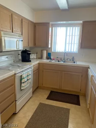 Photo #3: 2385505 Listing