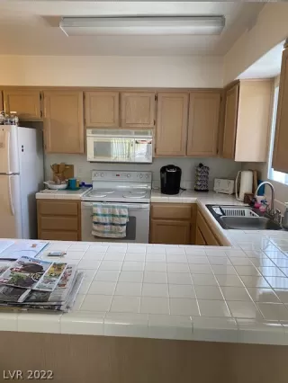 Photo #4: 2385505 Listing