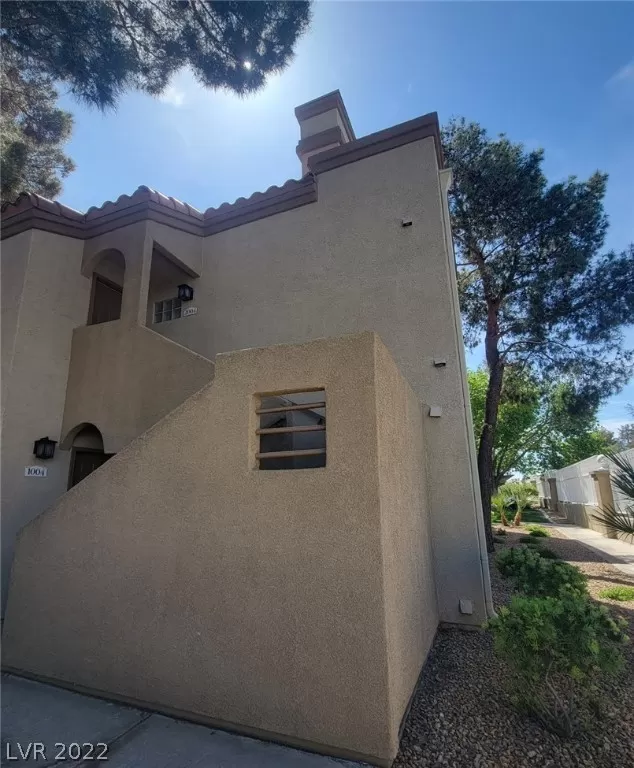 MLS: 2385507 Condo For Sale