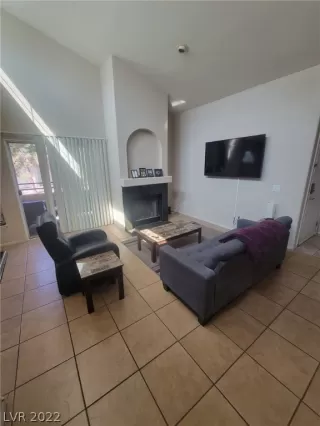 Photo #2: 2385507 Listing