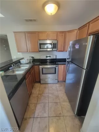 Photo #4: 2385507 Listing