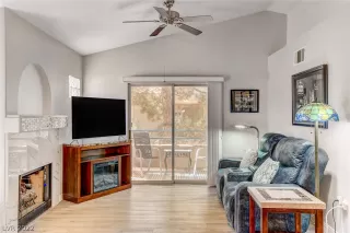 Photo #2: 2385510 Listing 