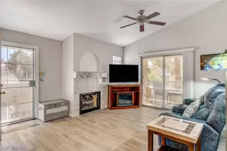 Photo #3: 2385510 Listing 