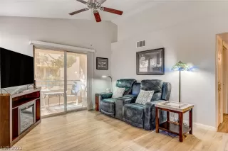 Photo #6: 2385510 Listing 