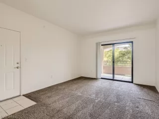 Photo #1: 2385513 Listing