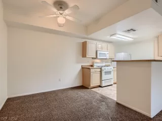 Photo #2: 2385513 Listing