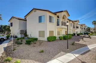 Photo #1: 2385521 Listing