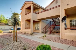 Photo #3: 2385546 Listing