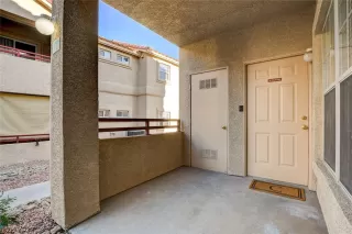 Photo #5: 2385546 Listing