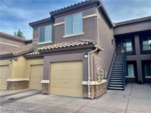 MLS: 2385551 Condo For Sale