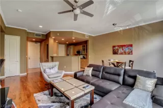 Photo #5: 2385573 Listing 