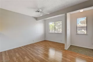 Photo #2: 2385587 Listing 