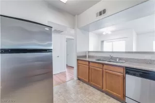 Photo #1: 2385606 Listing