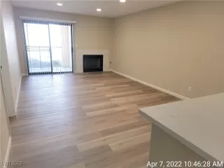 Photo #2: 2385616 Listing 