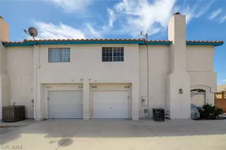 Photo #1: 2385645 Listing 