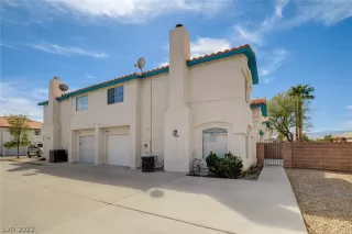 Photo #2: 2385645 Listing 