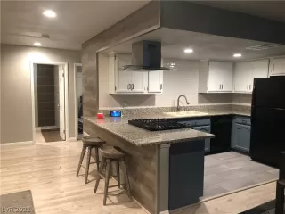 Photo #4: 2385651 Listing 