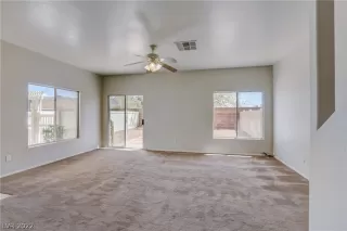 Photo #6: 2385665 Listing