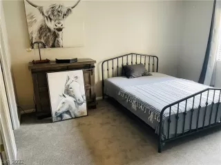 Photo #2: 2385666 Listing