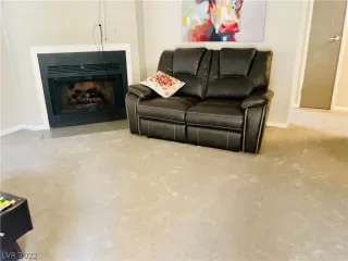 Photo #4: 2385666 Listing