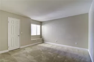 Photo #3: 2385671 Listing 