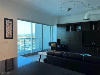 Photo #2: 2385675 Listing