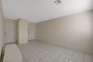 Photo #1: 2385683 Listing