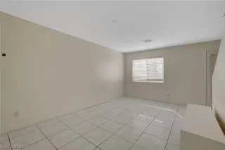 Photo #2: 2385683 Listing