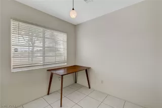 Photo #6: 2385683 Listing