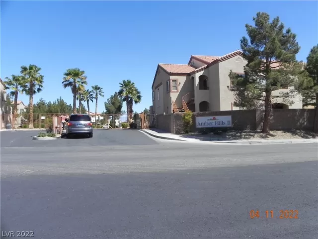 MLS: 2385691 Condo For Sale