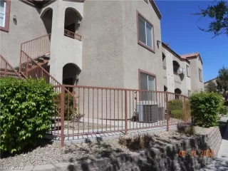 Photo #1: 2385691 Listing